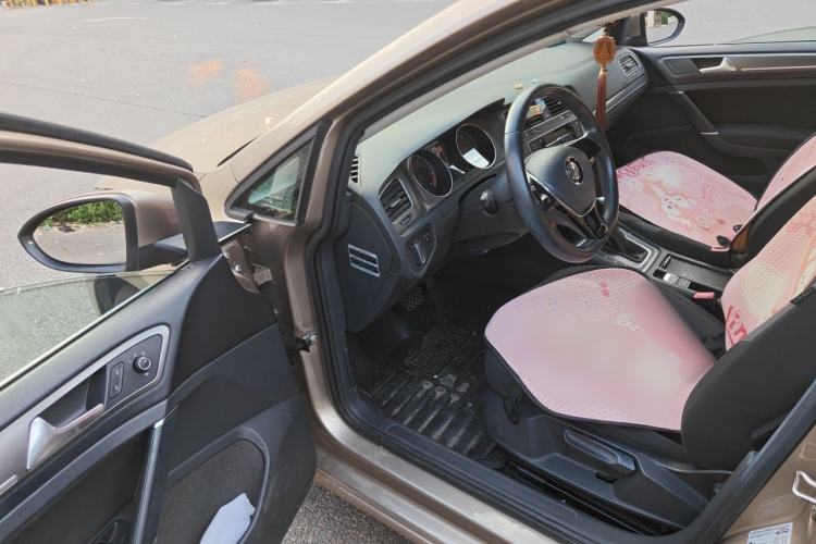 Used Volkswagen Golf 2016 1.6L Automatic Comfort Model Driver Seat