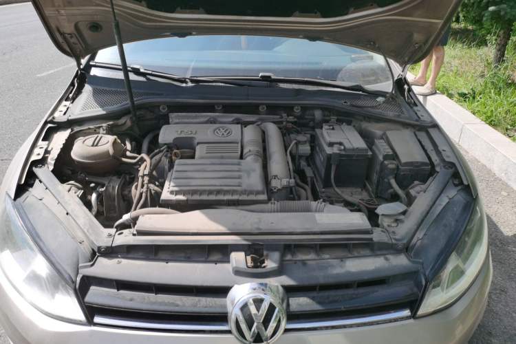 Used Volkswagen Golf 2016 230TSI Automatic Comfort Version Engine Bay