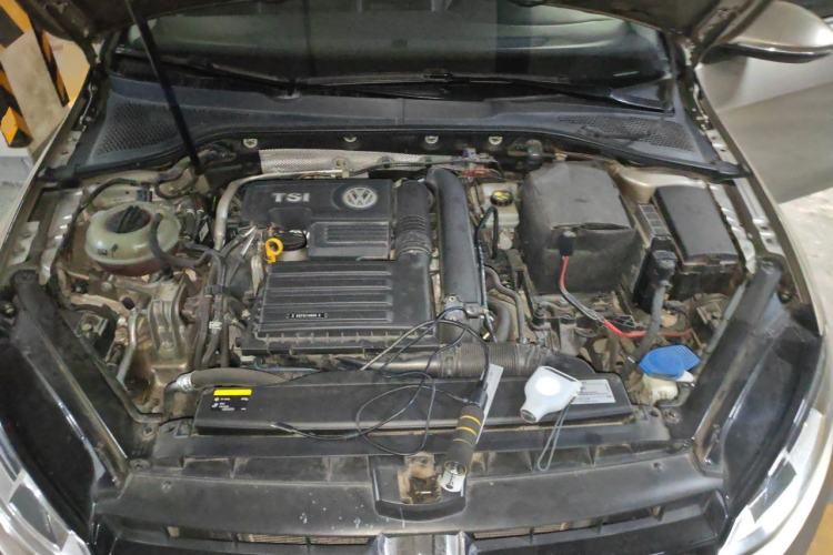Used Volkswagen Golf 2016 230TSI Automatic Luxury Version Engine Bay