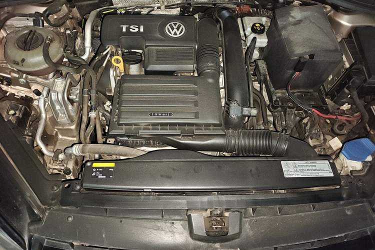 Used Volkswagen Golf 2016 230TSI Automatic Luxury Version Engine Bay