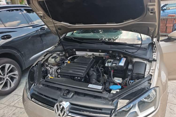 Used Volkswagen Golf 2016 1.6L Automatic Comfort Model Engine Bay