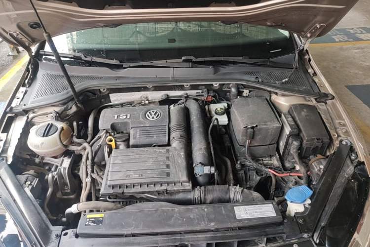 Used Volkswagen Golf 2016 230TSI Automatic Comfort Version Engine Bay