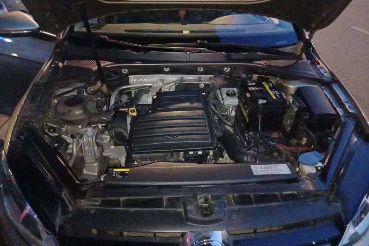 Used Volkswagen Golf 2016 1.6L Automatic Comfort Model Engine Bay