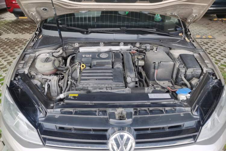 Used Volkswagen Golf 2016 230TSI Automatic Comfort Version Engine Bay