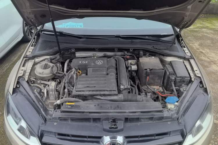 Used Volkswagen Golf 2016 230TSI Automatic Comfort Version Engine Bay