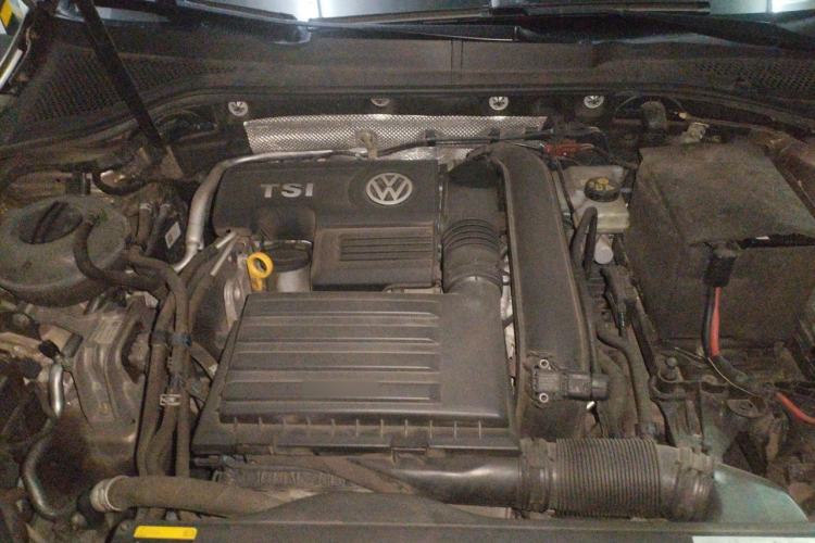 Used Volkswagen Golf 2016 230TSI Automatic Luxury Version Engine Bay