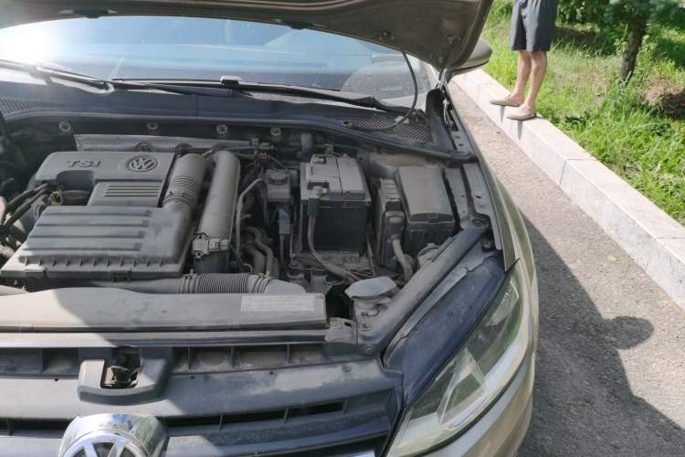 Used Volkswagen Golf 2016 230TSI Automatic Comfort Version Engine Bay Left