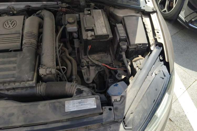 Used Volkswagen Golf 2016 230TSI Automatic Luxury Version Engine Bay Left