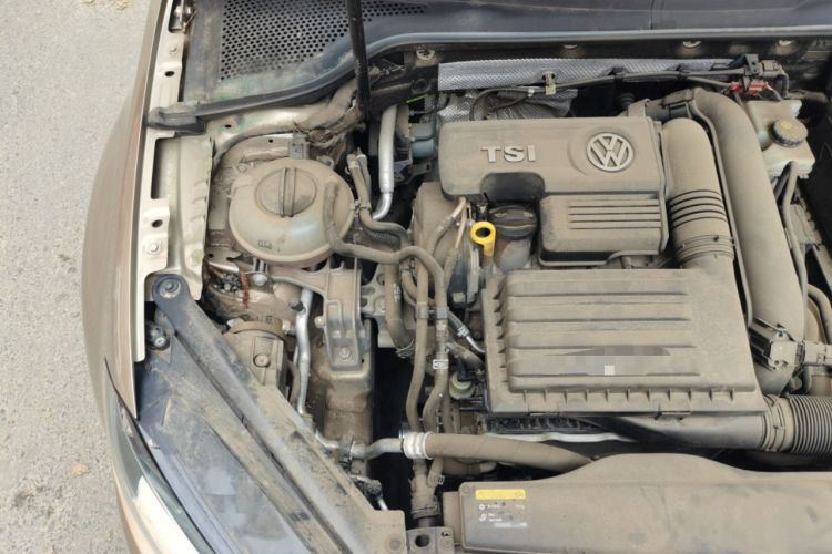 Used Volkswagen Golf 2016 230TSI Automatic Comfort Version Engine Bay Right