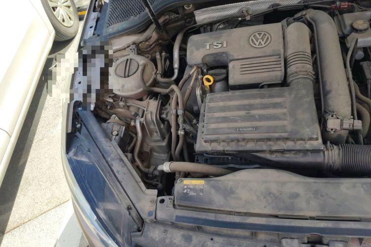 Used Volkswagen Golf 2016 230TSI Automatic Luxury Version Engine Bay Right