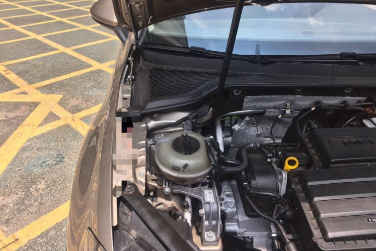 Used Volkswagen Golf 2016 1.6L Automatic Comfort Model Engine Bay Right