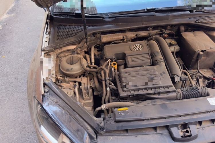 Used Volkswagen Golf 2016 230TSI Automatic Luxury Version Engine Bay Right