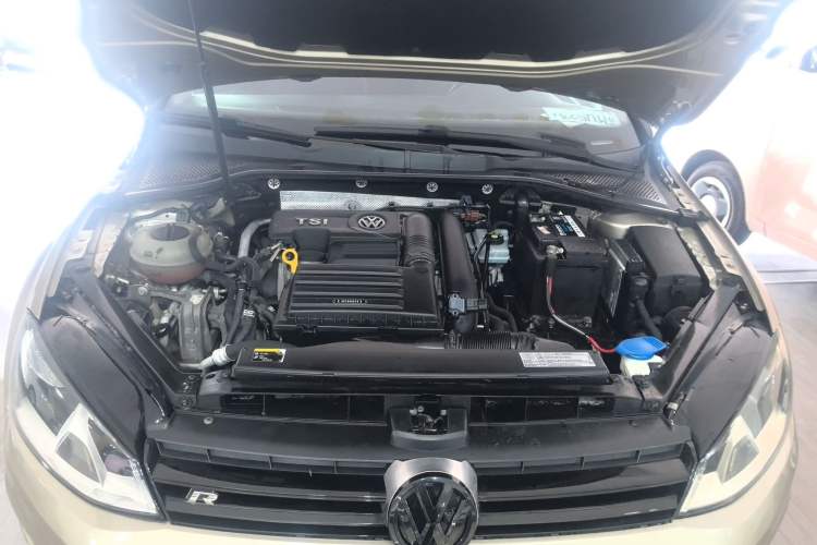 Used Volkswagen Golf 2016 230TSI Automatic Comfort Version Engine Bay