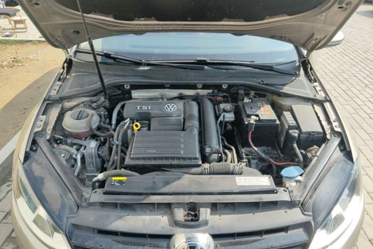 Used Volkswagen Golf 2016 230TSI Manual Comfort Version Engine Bay