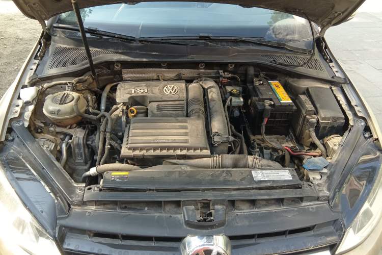Used Volkswagen Golf 2016 230TSI Automatic Comfort Version Engine Bay