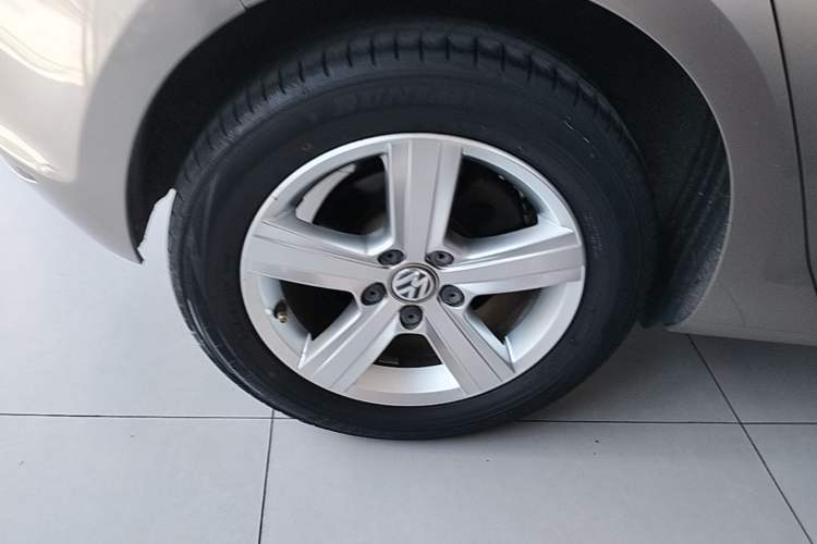 Used Volkswagen Golf 2016 230TSI Automatic Comfort Version Exterior 2