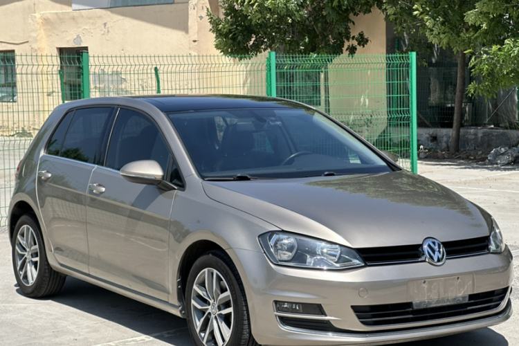 Used Volkswagen Golf 2016 230TSI Automatic Luxury Version Exterior 2