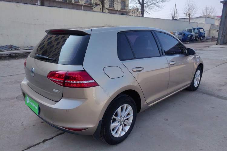 Used Volkswagen Golf 2016 1.6L Manual Fashion Edition Exterior 4