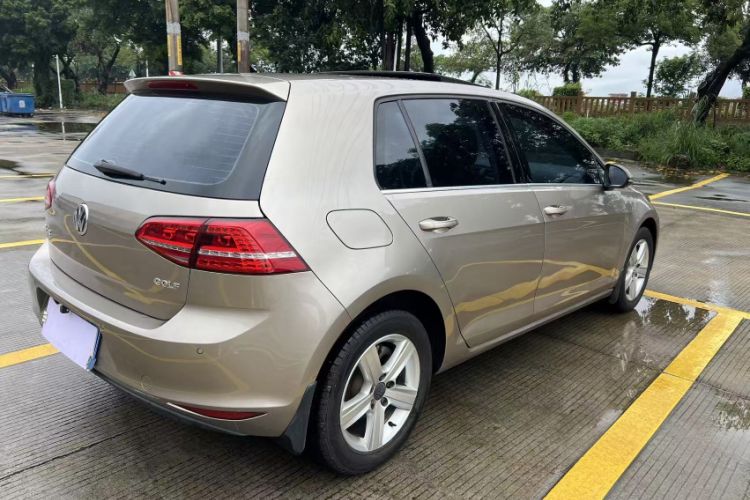 Used Volkswagen Golf 2016 1.6L Automatic Comfort Model Exterior 4