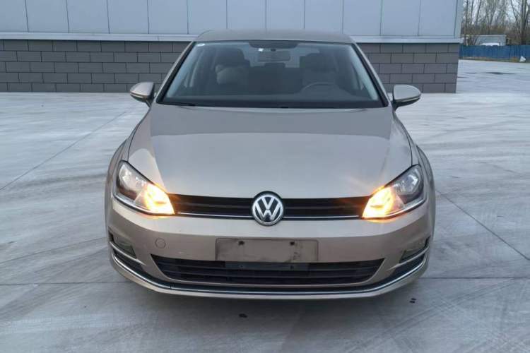 Used Volkswagen Golf 2016 1.6L Automatic Fashion Model Exterior 4