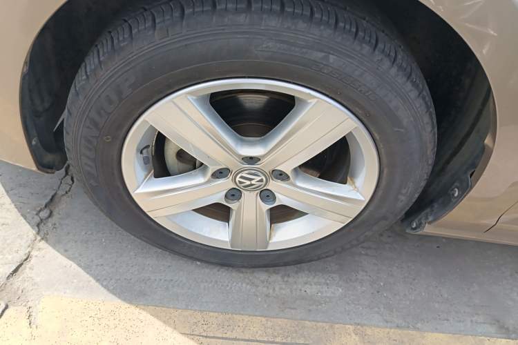 Used Volkswagen Golf 2016 1.6L Automatic Comfort Model Exterior 4