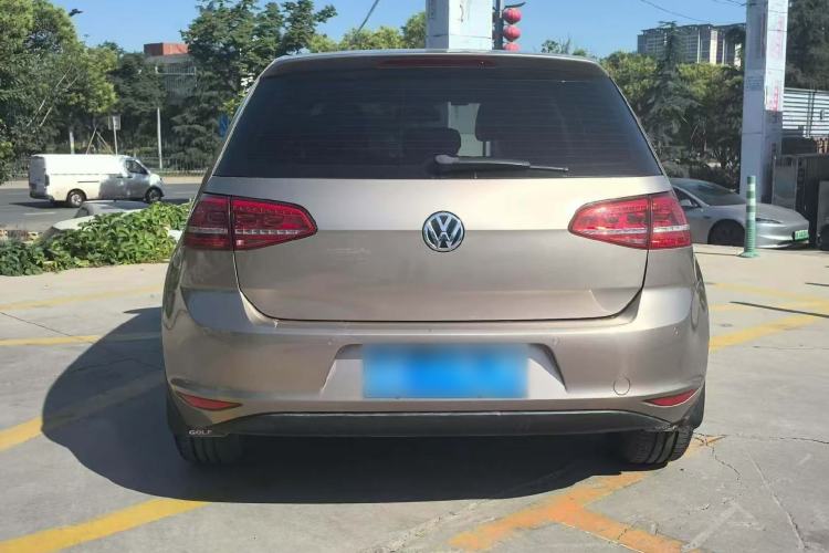 Used Volkswagen Golf 2016 1.6L Automatic Comfort Model Exterior 5