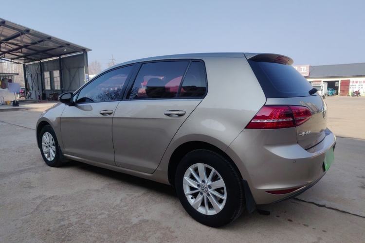 Used Volkswagen Golf 2016 1.6L Manual Fashion Edition Exterior 6