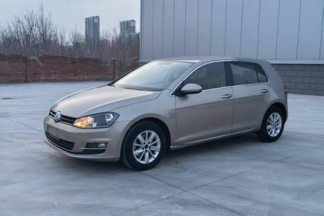 Used Volkswagen Golf 2016 1.6L Automatic Fashion Model