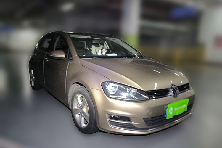 Used Volkswagen Golf 2016 1.6L Automatic Comfort Model Front Right 45 Deg