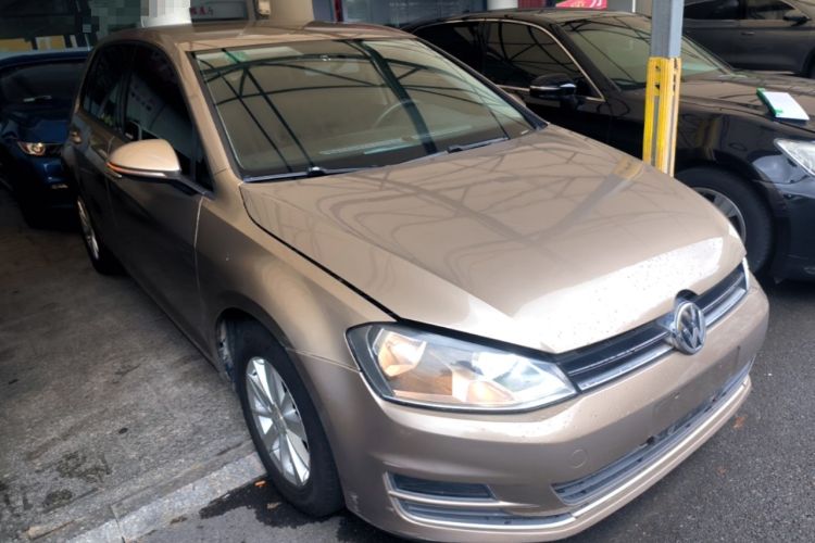 Used Volkswagen Golf 2016 1.6L Automatic Fashion Model Front Right 45 Deg