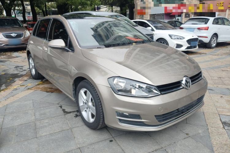 Used Volkswagen Golf 2016 1.6L Automatic Comfort Model Front Right 45 Deg