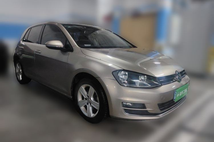 Used Volkswagen Golf 2016 1.6L Automatic Comfort Model Front Right 45 Deg