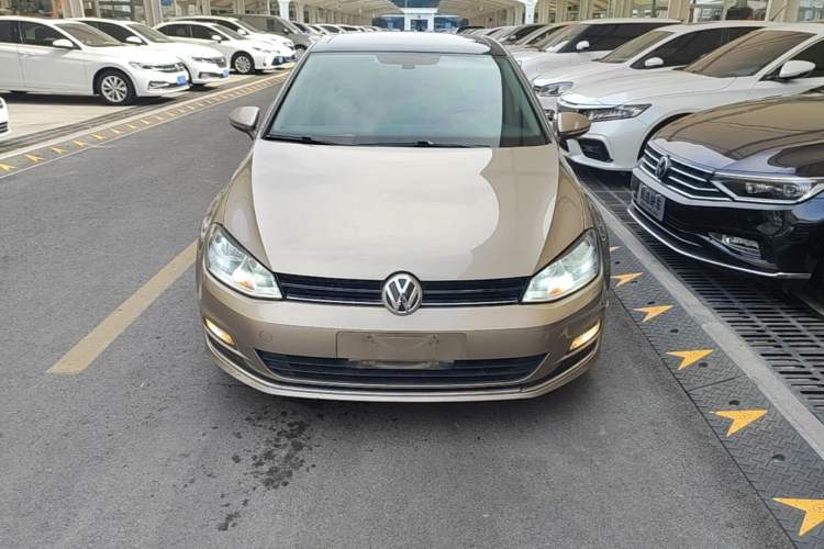 Used Volkswagen Golf 2016 230TSI Automatic Luxury Version Front