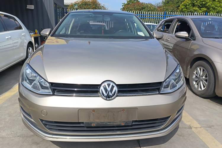 Used Volkswagen Golf 2016 1.6L Automatic Comfort Model Front