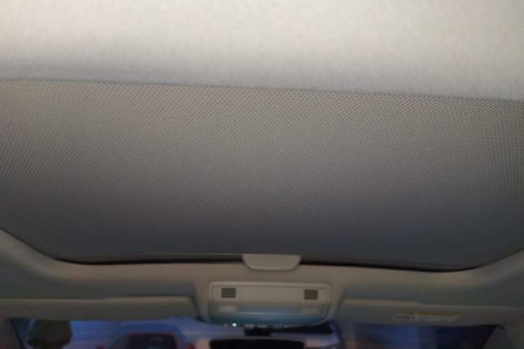 Used Volkswagen Golf 2016 230TSI Automatic Luxury Version Headliner