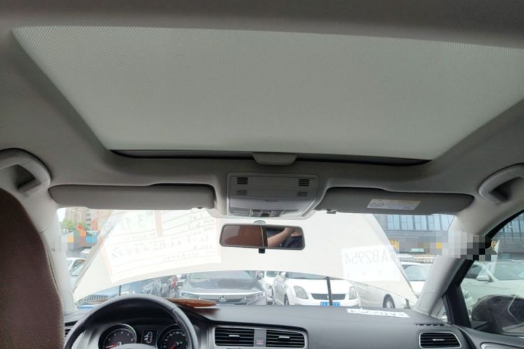 Used Volkswagen Golf 2016 230TSI Automatic Comfort Version Headliner
