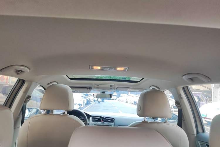 Used Volkswagen Golf 2016 230TSI Automatic Luxury Version Headliner