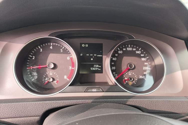 Used Volkswagen Golf 2016 1.6L Manual Fashion Edition Instrument Cluster
