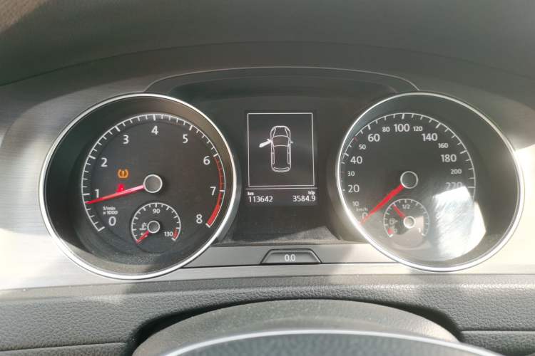 Used Volkswagen Golf 2016 230TSI Automatic Comfort Version Instrument Cluster