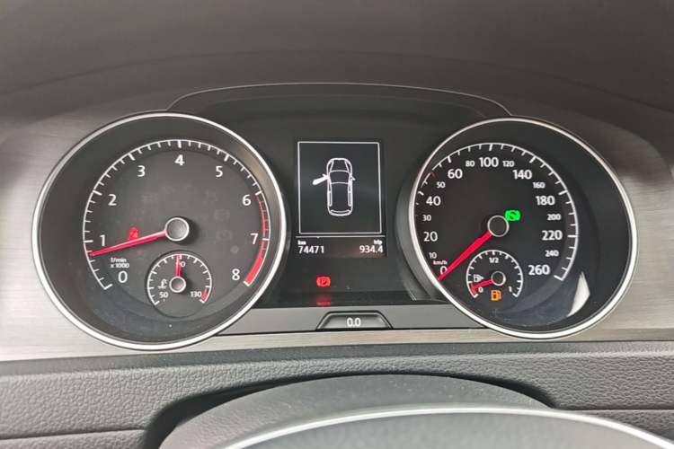 Used Volkswagen Golf 2016 1.6L Automatic Comfort Model Instrument Cluster