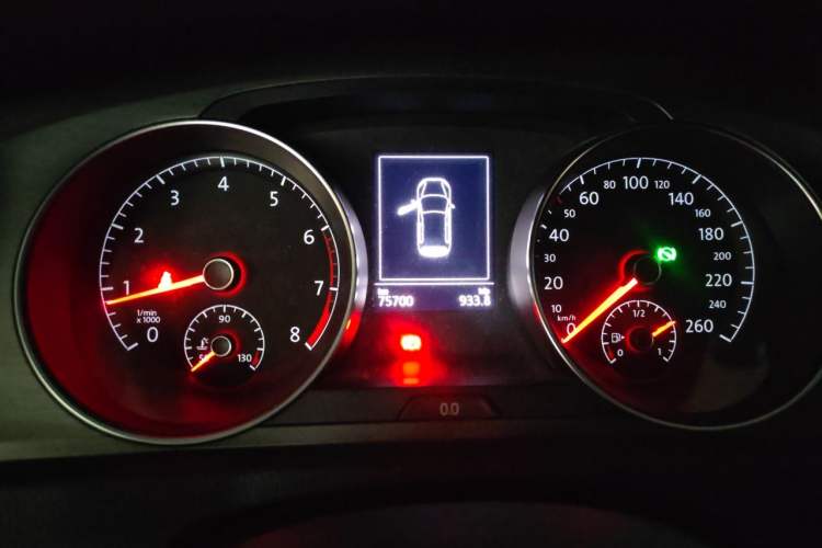 Used Volkswagen Golf 2016 230TSI Automatic Luxury Version Instrument Cluster