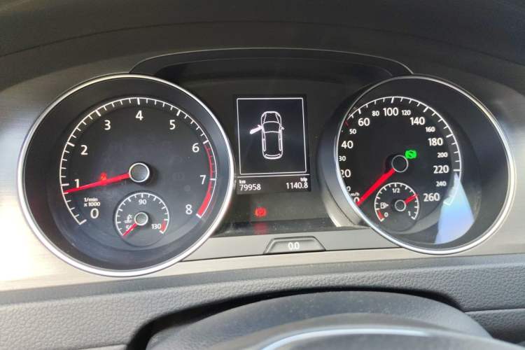 Used Volkswagen Golf 2016 230TSI Automatic Luxury Version Instrument Cluster