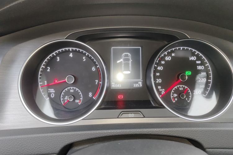 Used Volkswagen Golf 2016 230TSI Automatic Comfort Version Instrument Cluster