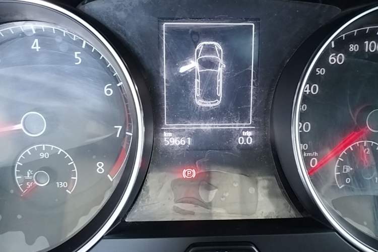 Used Volkswagen Golf 2016 230TSI Automatic Comfort Version Instrument Cluster
