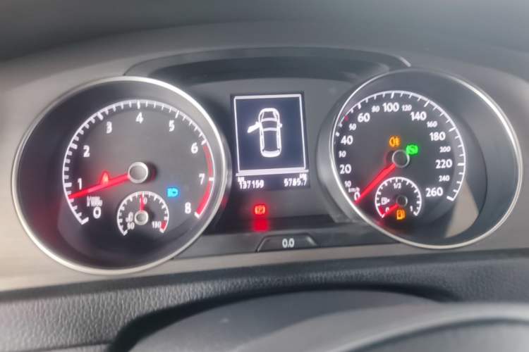 Used Volkswagen Golf 2016 230TSI Automatic Comfort Version Instrument Cluster