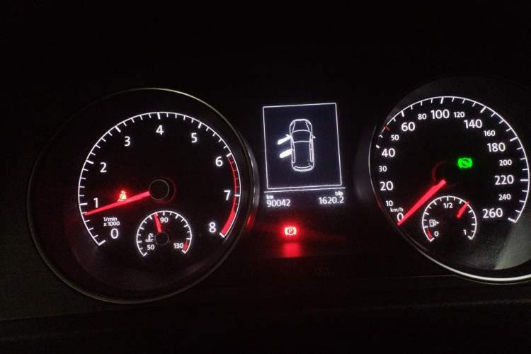 Used Volkswagen Golf 2016 230TSI Automatic Luxury Version Instrument Cluster