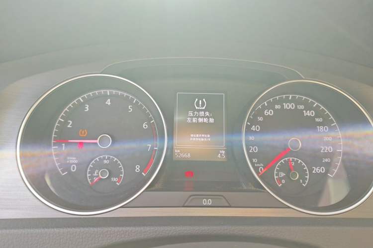 Used Volkswagen Golf 2016 230TSI Automatic Comfort Version Instrument Cluster
