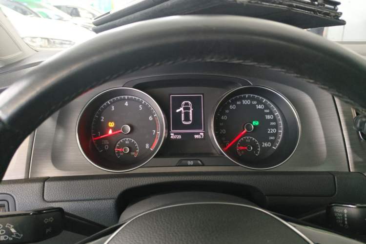 Used Volkswagen Golf 2016 230TSI Automatic Luxury Version Instrument Cluster