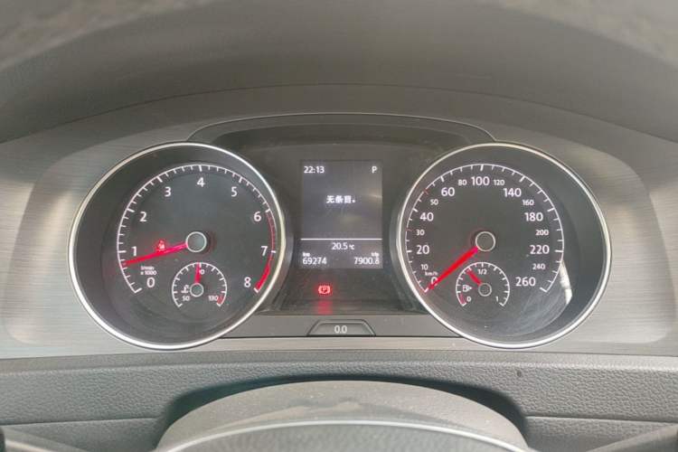 Used Volkswagen Golf 2016 230TSI Automatic Luxury Version Instrument Cluster