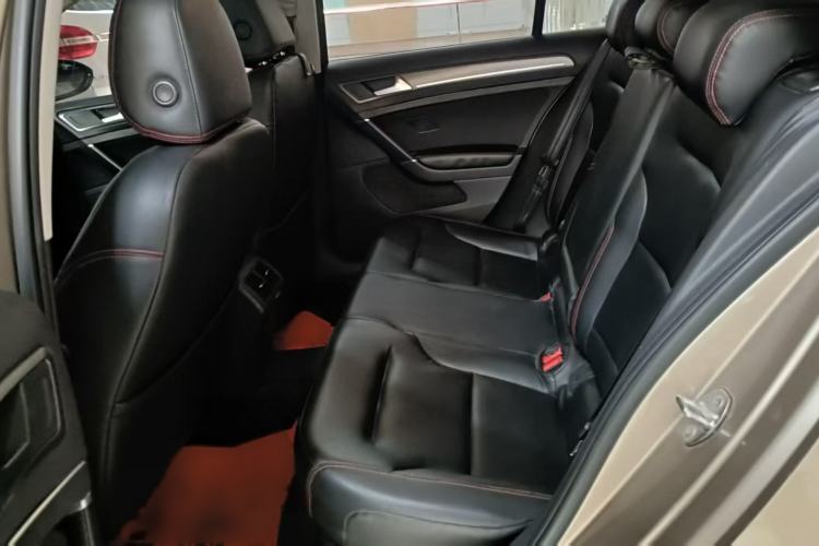 Used Volkswagen Golf 2016 230TSI Automatic Comfort Version Interior 3